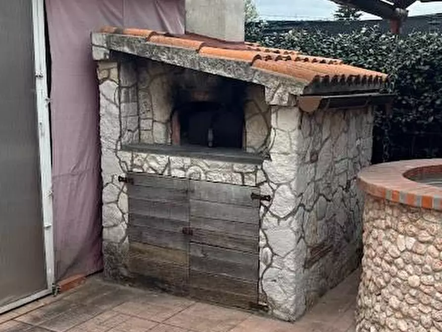 Immagine 13 di Villetta a schiera in vendita  a Cascina