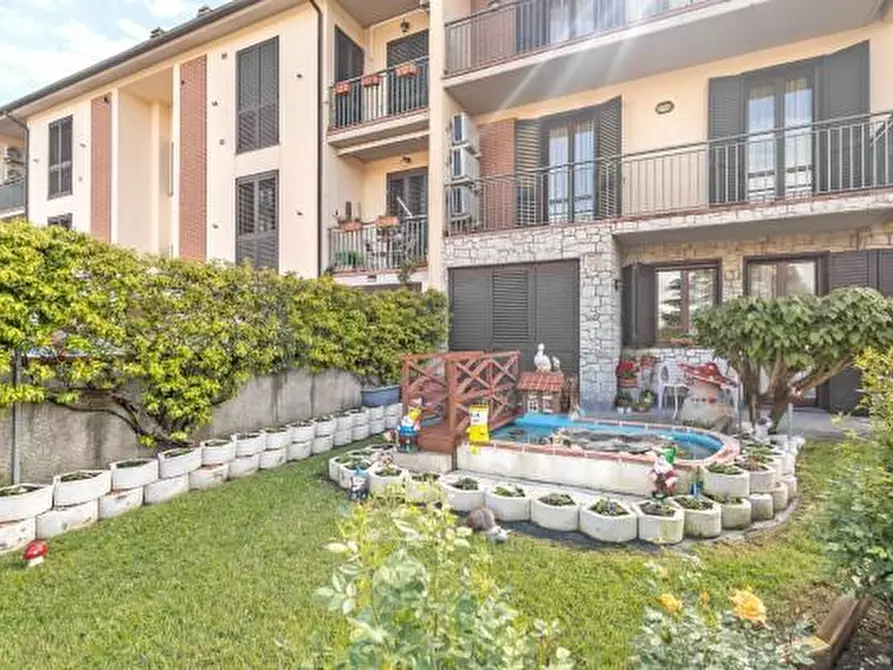 Immagine 2 di Villetta a schiera in vendita  a Cascina