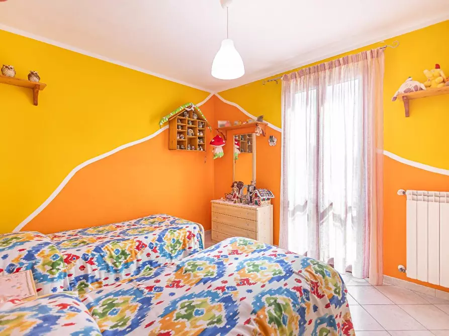 Immagine 26 di Villetta a schiera in vendita  a Cascina