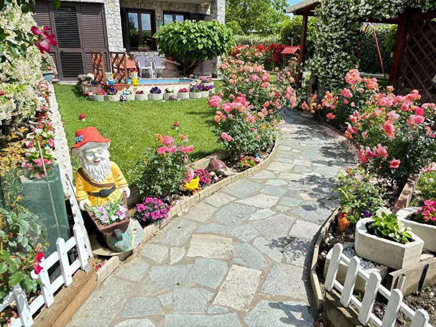 Immagine 3 di Villetta a schiera in vendita  a Cascina