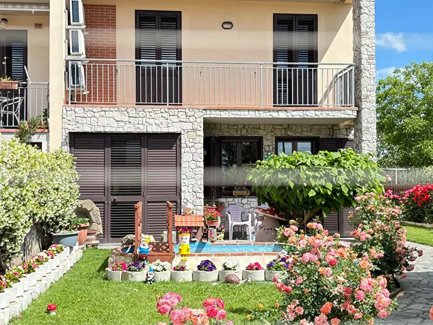 Immagine 4 di Villetta a schiera in vendita  a Cascina