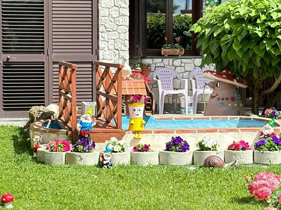 Immagine 7 di Villetta a schiera in vendita  a Cascina