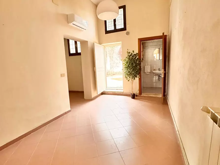 Immagine 3 di Ufficio in affitto  a Ponsacco