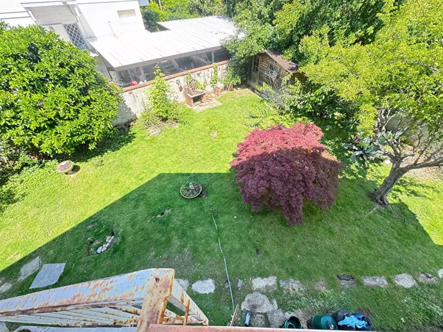 Immagine 3 di Casa indipendente in vendita  a Forte Dei Marmi