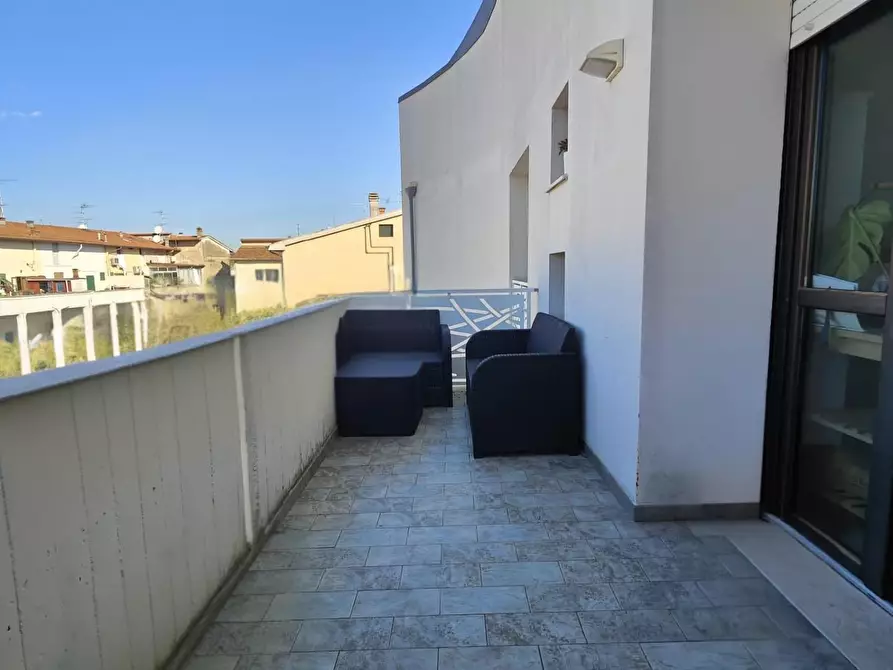 Immagine 11 di Appartamento in vendita  a Empoli