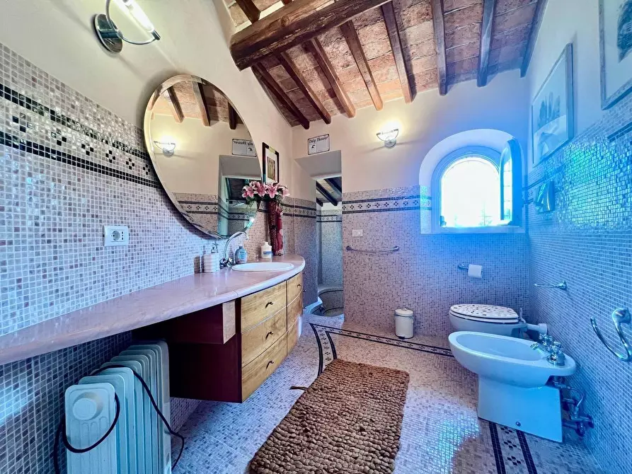 Immagine 15 di Villa in vendita  a Casciana Terme Lari