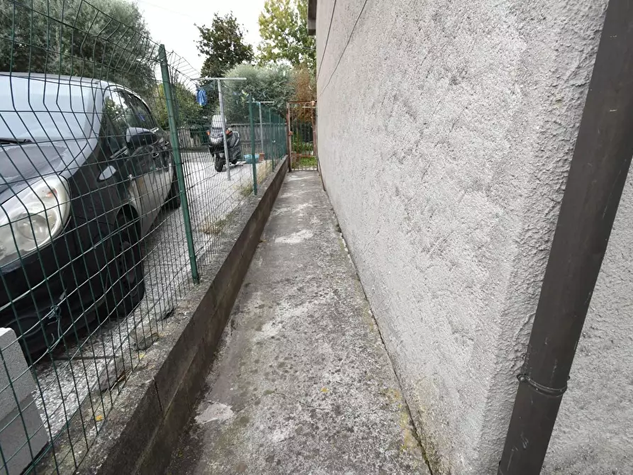 Immagine 36 di Terratetto in vendita  a San Giuliano Terme