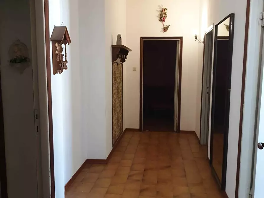 Immagine 24 di Appartamento in vendita  a Massa