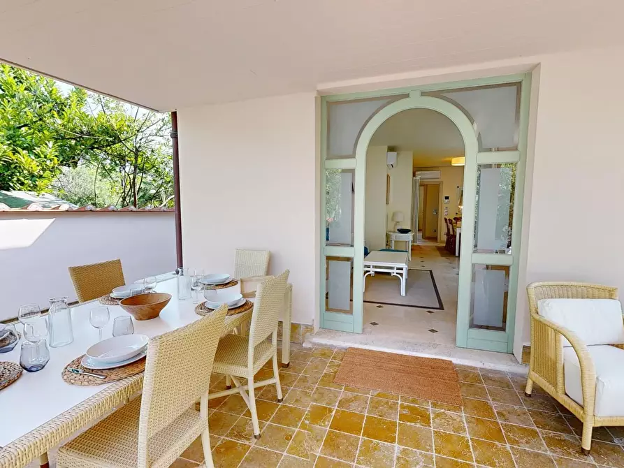 Immagine 13 di Villa in vendita  a Forte Dei Marmi