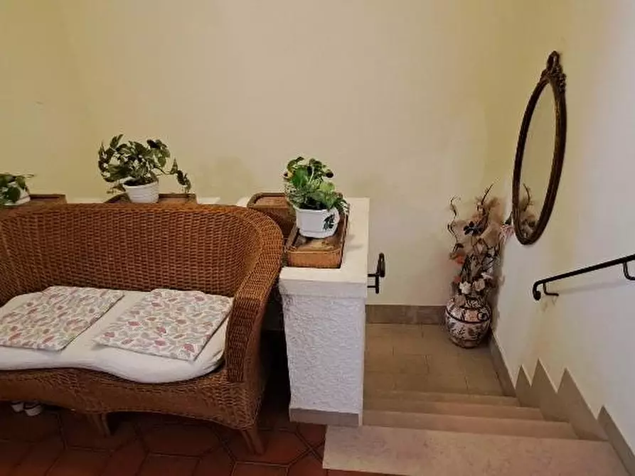 Immagine 18 di Palazzo in vendita  a Cascina