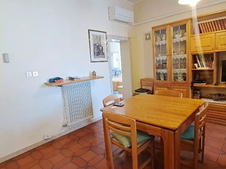 Immagine 10 di Palazzo in vendita  a Cascina