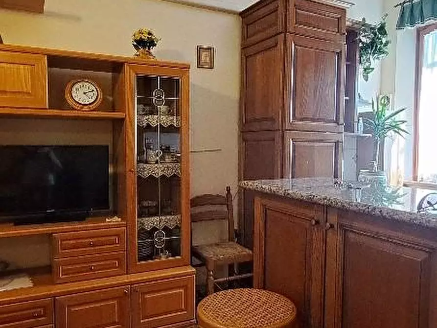 Immagine 8 di Palazzo in vendita  a Cascina