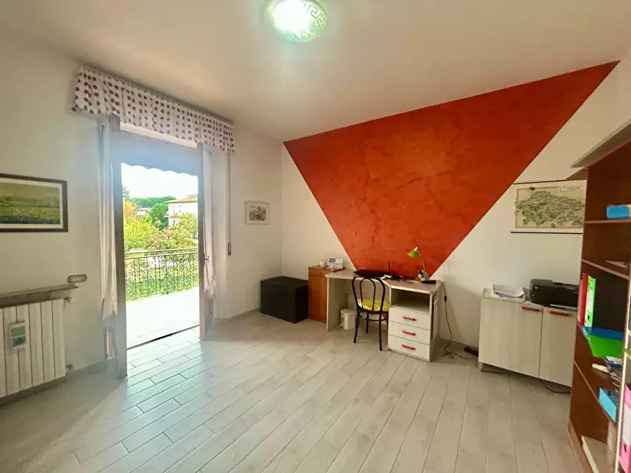 Immagine 13 di Porzione di casa in vendita  a Asciano