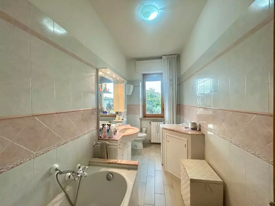 Immagine 15 di Porzione di casa in vendita  a Asciano