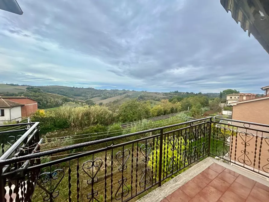 Immagine 12 di Porzione di casa in vendita  a Asciano