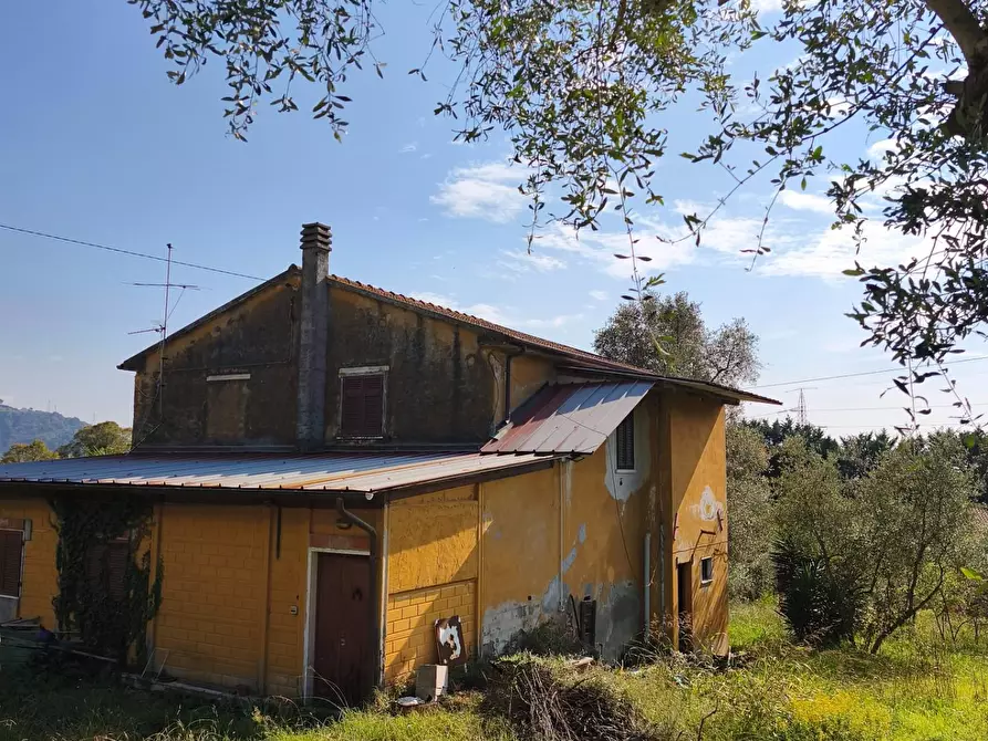 casa indipendente in vendita a Carrara in zona Monteverde