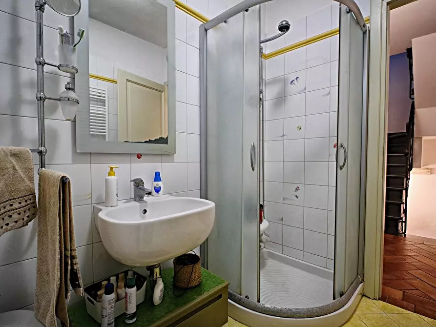 Immagine 14 di Villetta a schiera in vendita  a Cascina