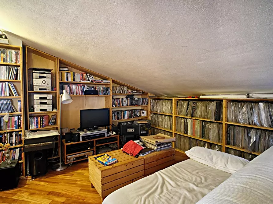 Immagine 22 di Villetta a schiera in vendita  a Cascina