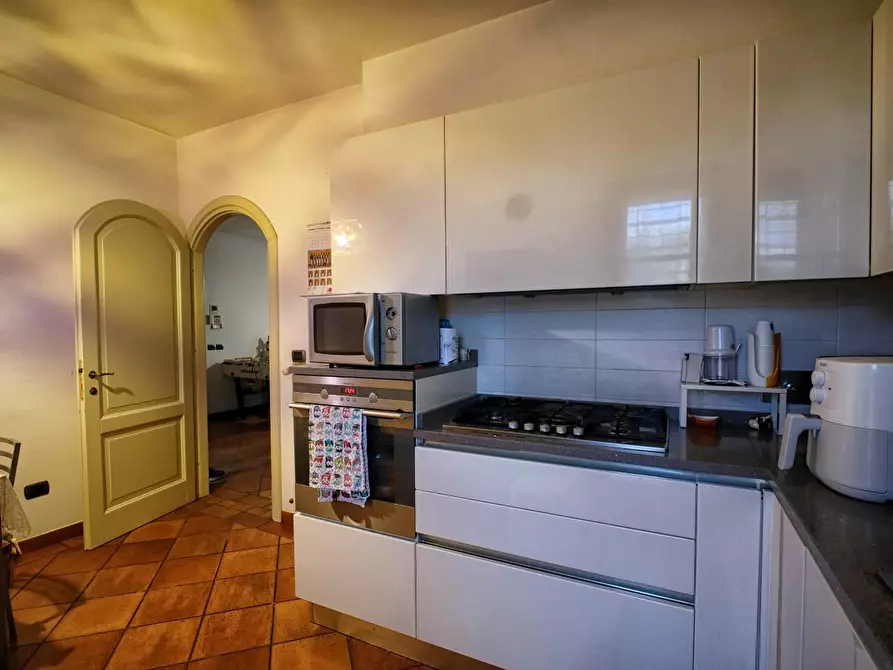 Immagine 8 di Villetta a schiera in vendita  a Cascina