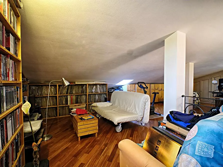 Immagine 21 di Villetta a schiera in vendita  a Cascina