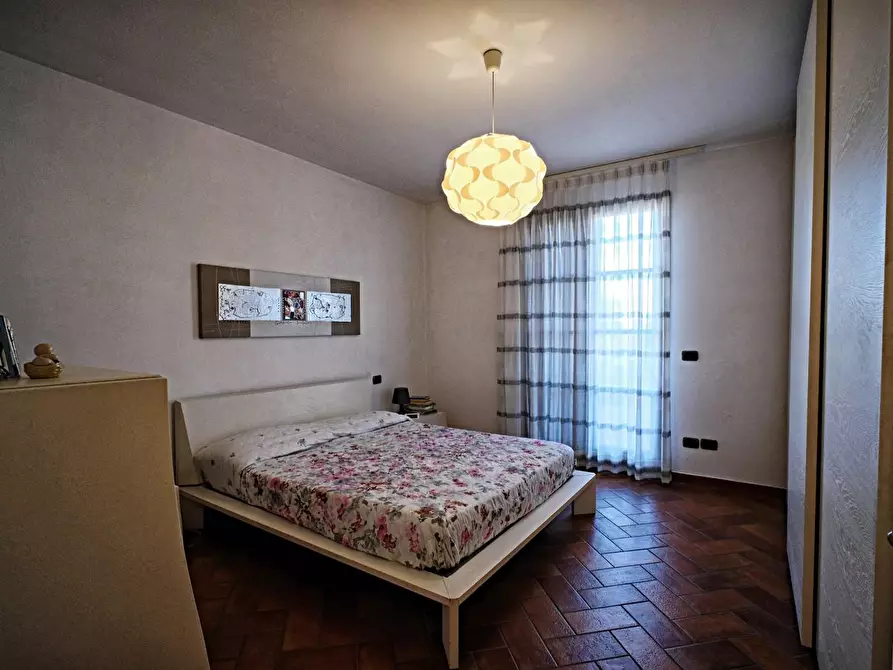 Immagine 9 di Villetta a schiera in vendita  a Cascina