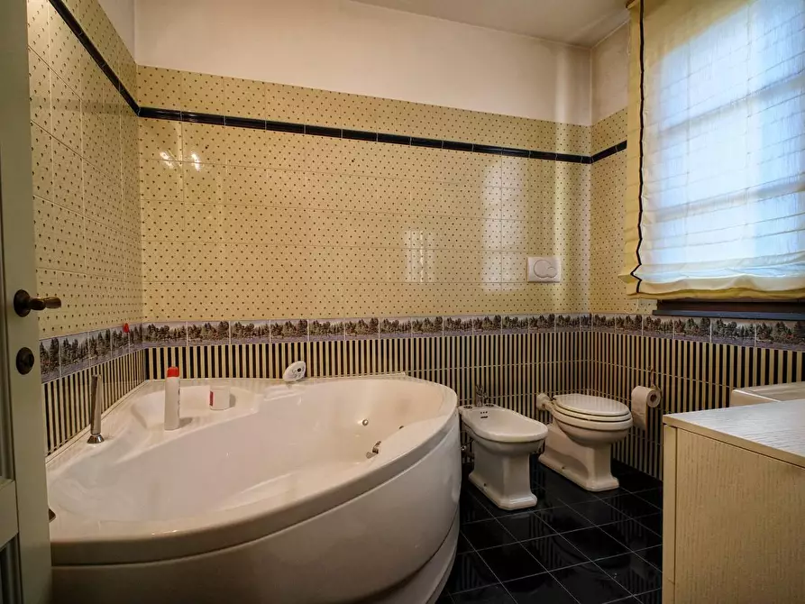 Immagine 19 di Villetta a schiera in vendita  a Cascina