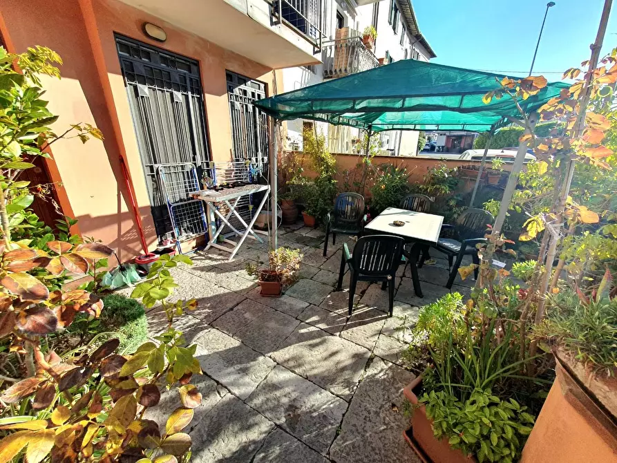 Immagine 22 di Appartamento in vendita  a Lucca