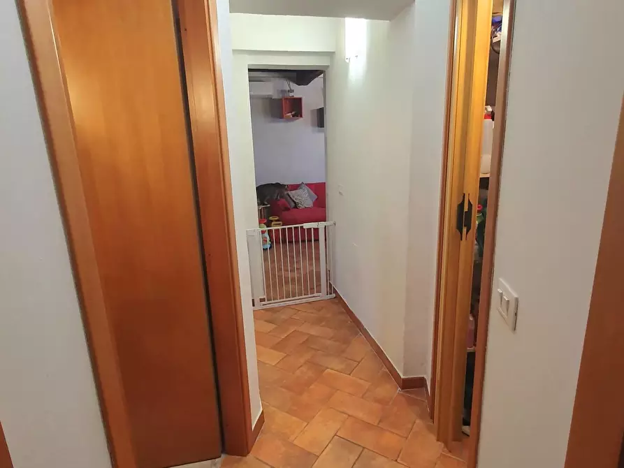 Immagine 21 di Appartamento in vendita  a Lucca