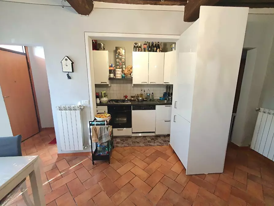 Immagine 6 di Appartamento in vendita  a Lucca