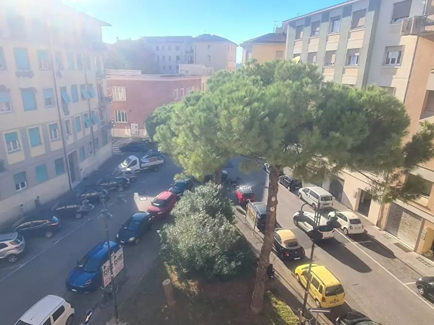 Immagine 9 di Appartamento in vendita  a Livorno