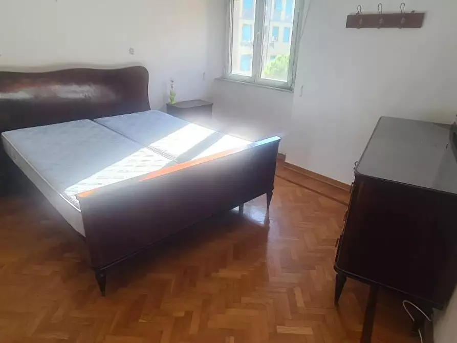 Immagine 8 di Appartamento in vendita  a Livorno