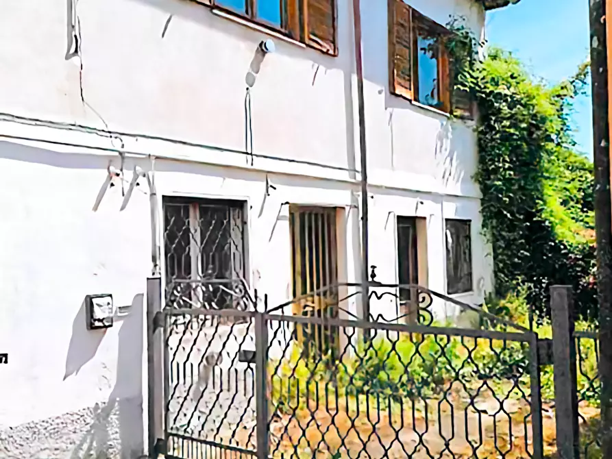 Immagine 1 di Appartamento in vendita  a Rea