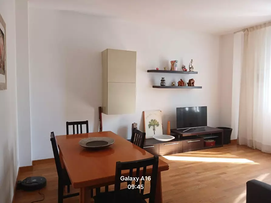 Immagine 1 di Appartamento in vendita  a Viareggio