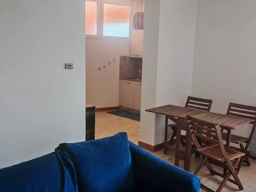 Immagine 6 di Appartamento in affitto  a La Spezia