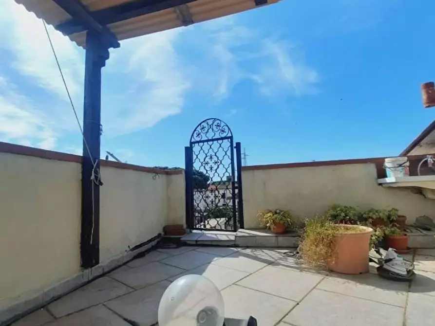 Immagine 4 di Casa bifamiliare in vendita  a Livorno