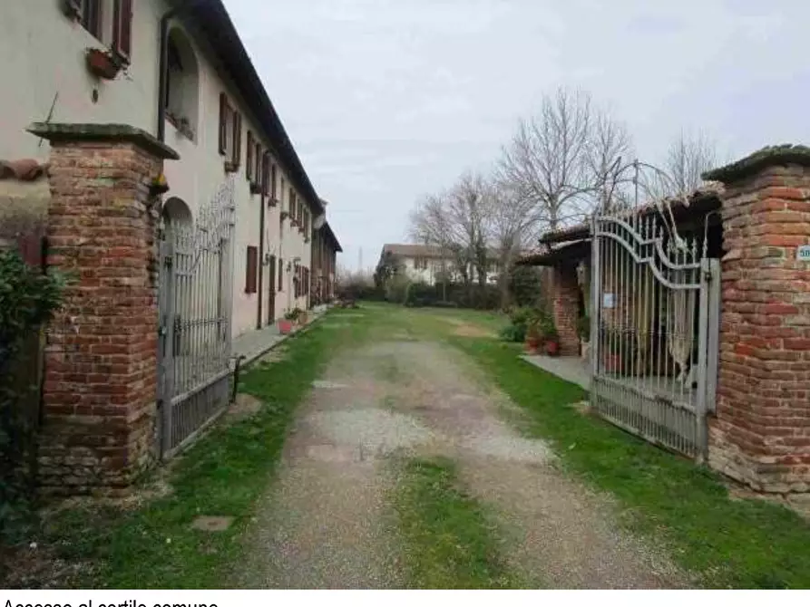 Immagine 7 di Appartamento in vendita  a Pavia