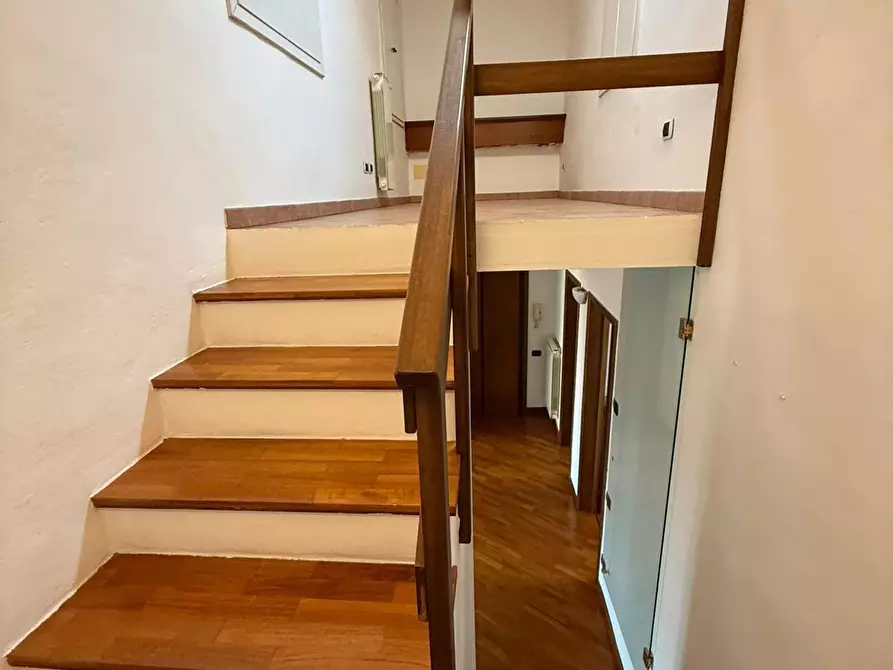 Immagine 18 di Appartamento in vendita  a Firenze