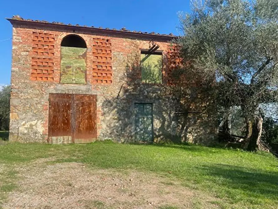 Immagine 14 di Rustico / casale in vendita  a Capannori
