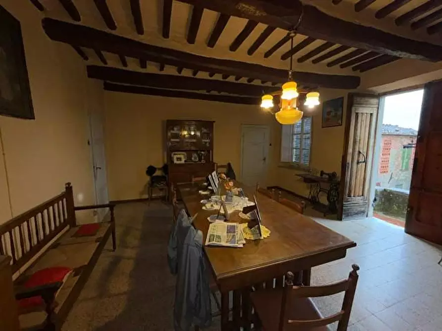 Immagine 10 di Rustico / casale in vendita  a Capannori