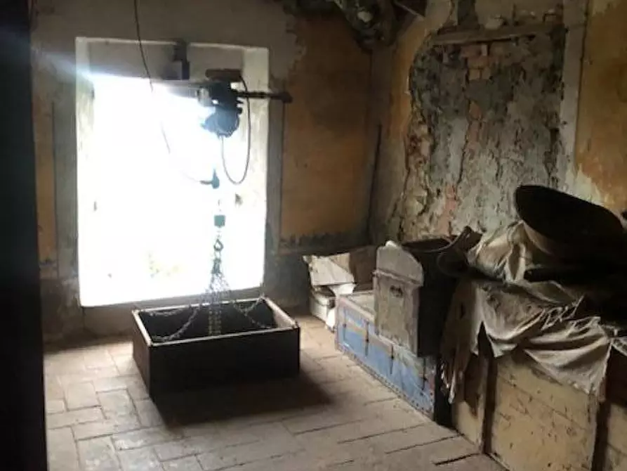 Immagine 23 di Rustico / casale in vendita  a Capannori
