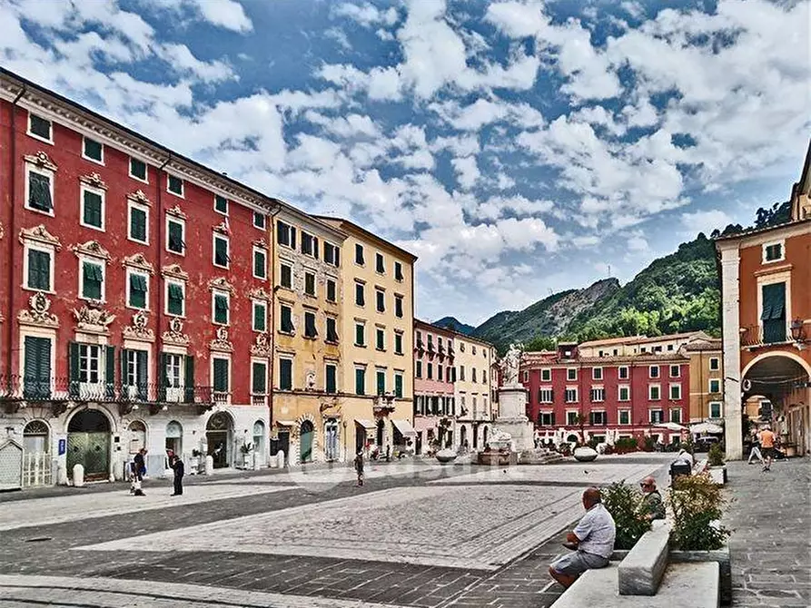 Immagine 14 di Appartamento in vendita  a Carrara