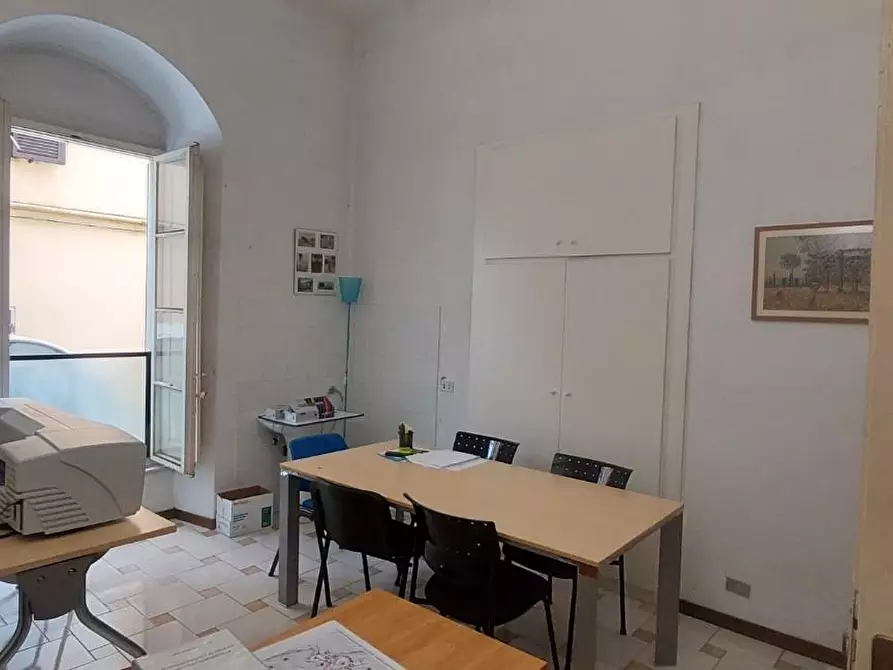 Immagine 2 di Appartamento in vendita  a Carrara