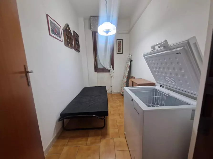 Immagine 15 di Appartamento in vendita  a Rosignano Marittimo