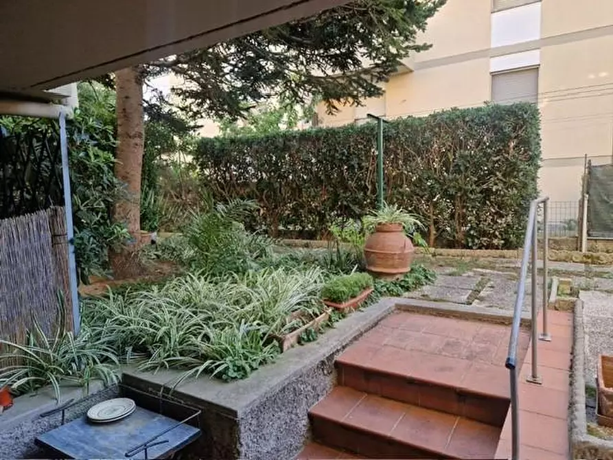 Immagine 12 di Appartamento in vendita  a Rosignano Marittimo