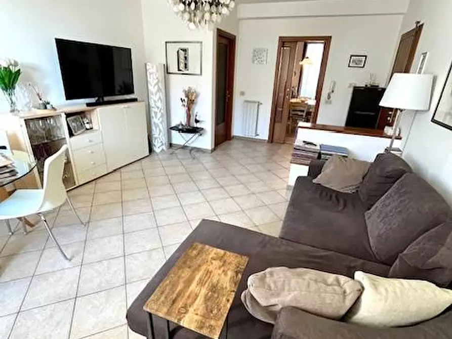 Immagine 43 di Appartamento in vendita  a Cascina