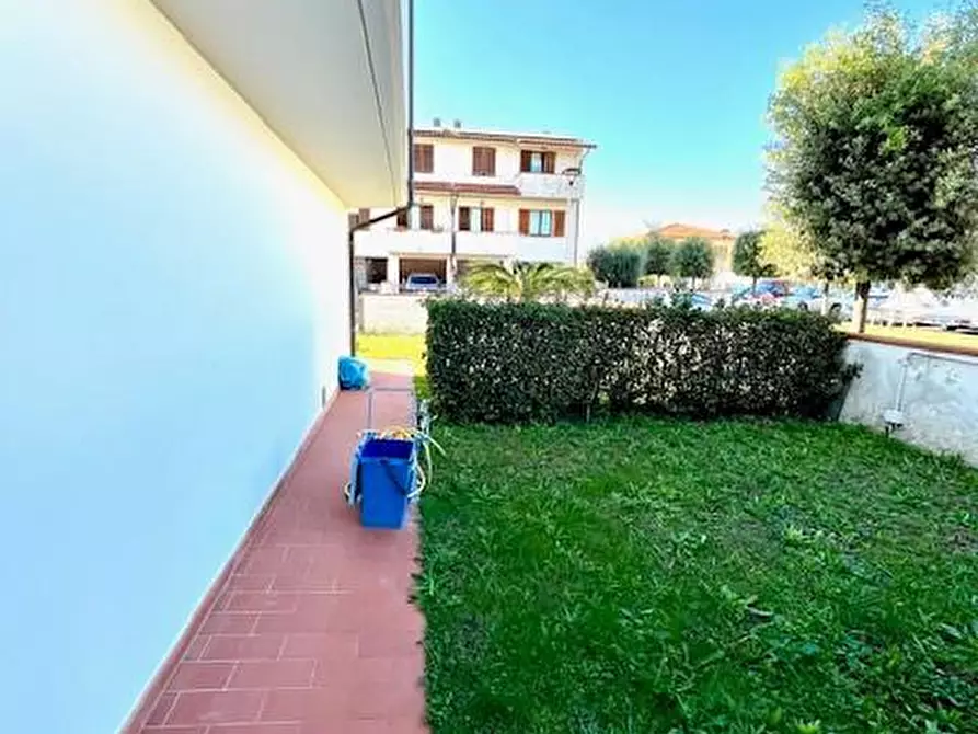 Immagine 8 di Appartamento in vendita  a Cascina