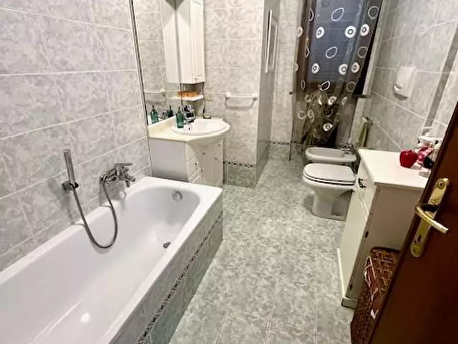 Immagine 35 di Appartamento in vendita  a Cascina