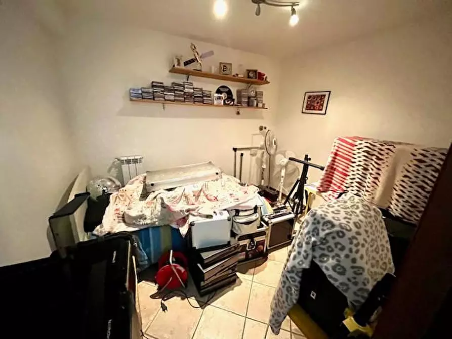 Immagine 15 di Appartamento in vendita  a Cascina