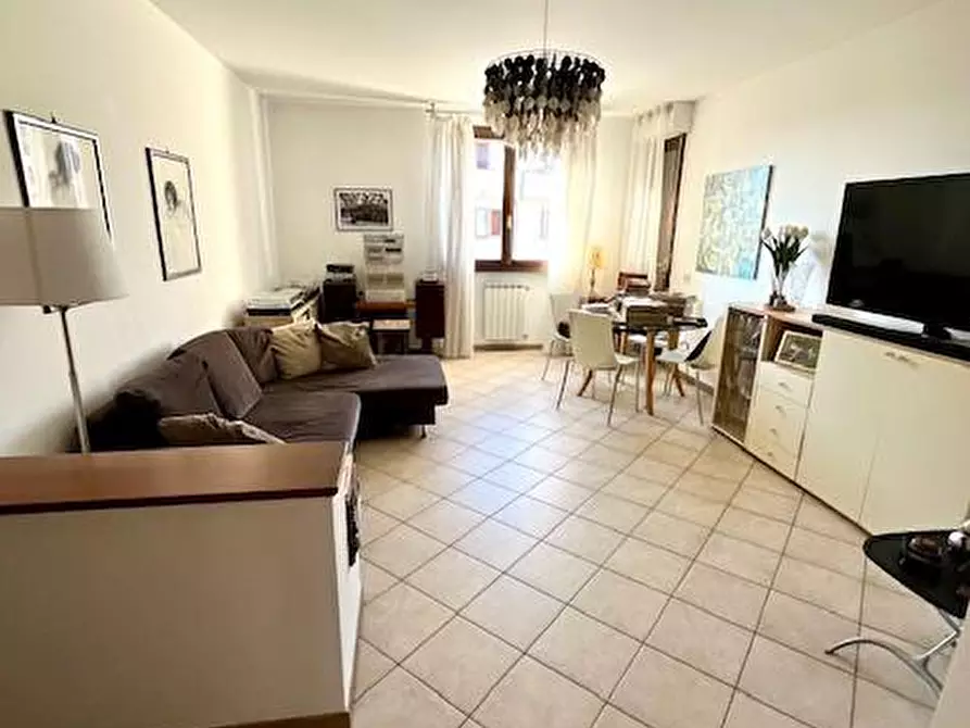 Immagine 41 di Appartamento in vendita  a Cascina