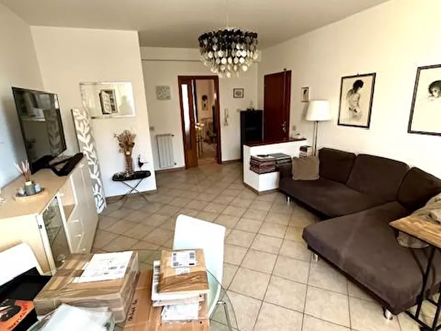 Immagine 1 di Appartamento in vendita  a Cascina